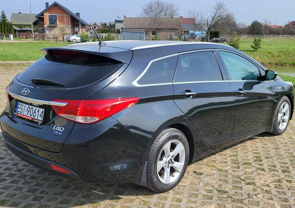 Hyundai i40 cena 31909 przebieg: 238000, rok produkcji 2011 z Sieradz małe 562